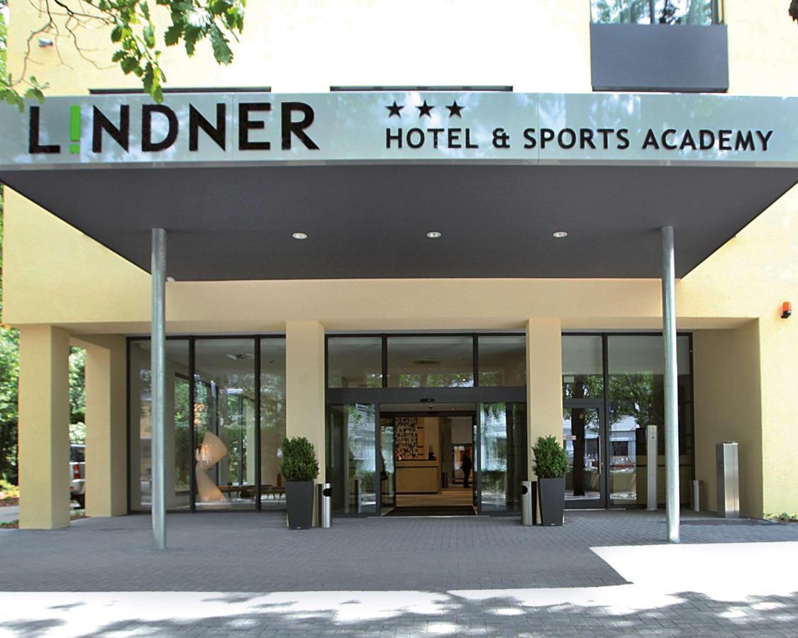 Lindner Hotel Frankfurt Sportpark, Part Of Jdv By Hyatt Frankfurt am Main Exterior foto