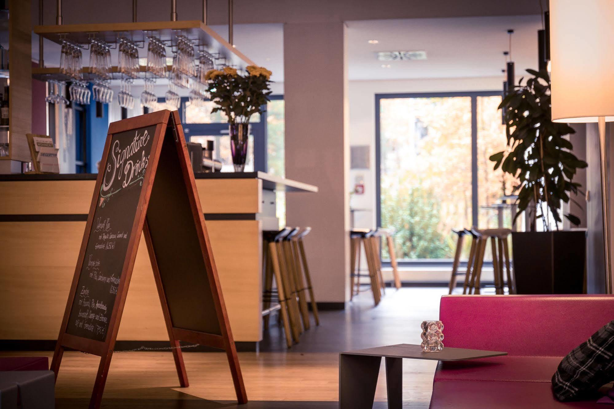 Lindner Hotel Frankfurt Sportpark, Part Of Jdv By Hyatt Frankfurt am Main Exterior foto